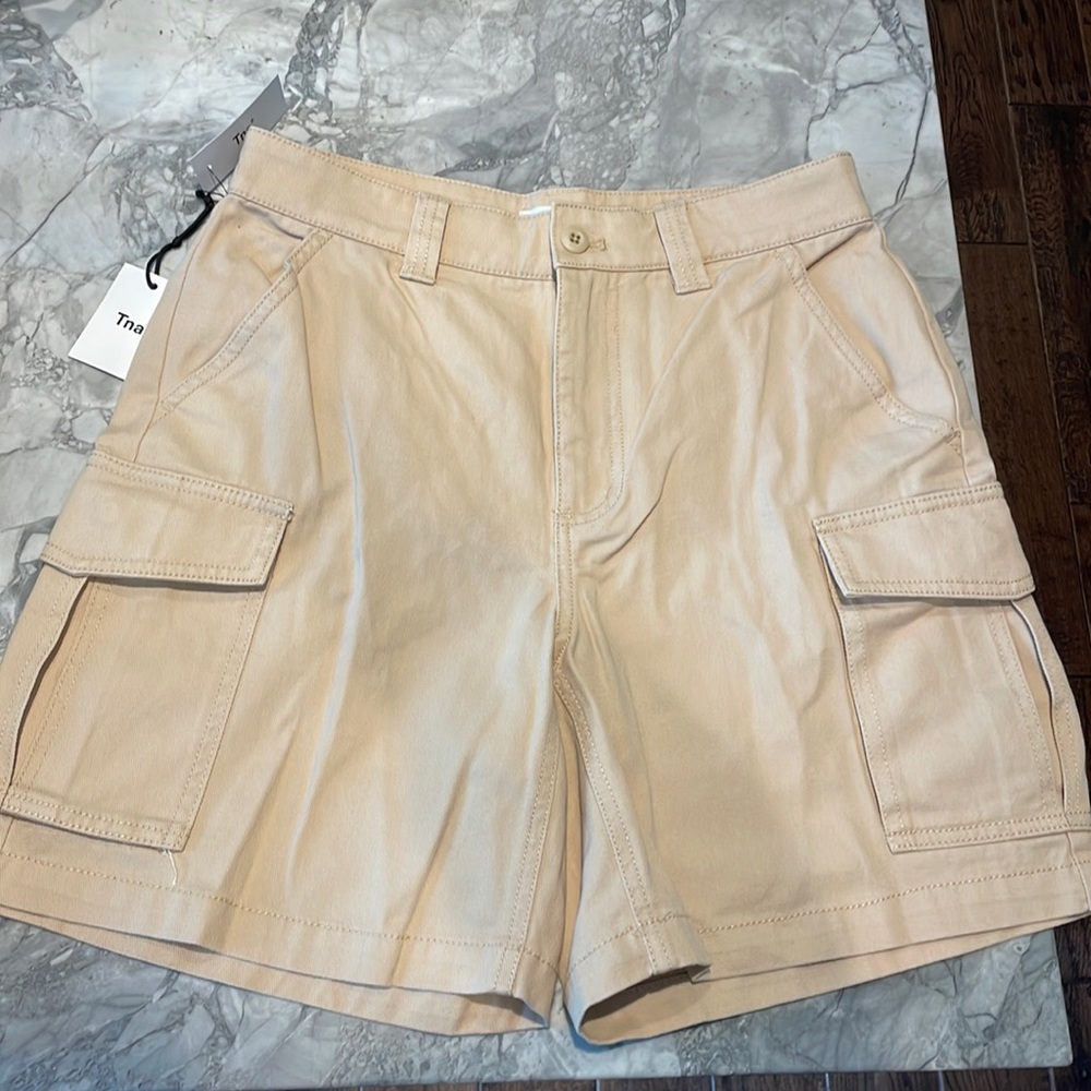 Aritzia TNA Lenox short